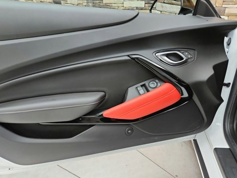 Used 2021 Chevrolet Camaro SS w/ Redline Edition image 18