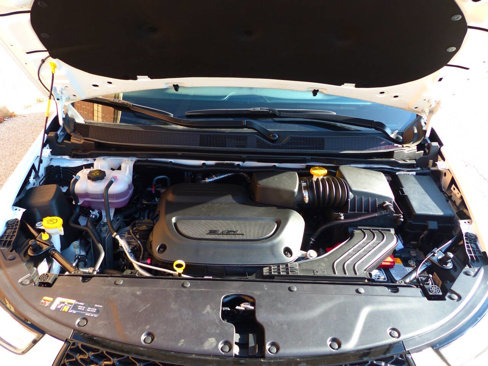 Used 2024 Chrysler Pacifica Touring-L w/ S Appearance Package image 17