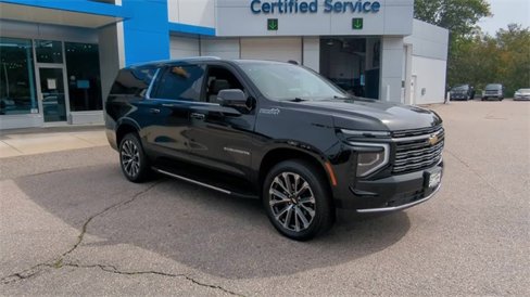 Certified 2025 Chevrolet Suburban High Country w/ Sun And Tow Package image 2