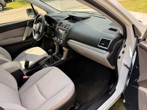 Used 2017 Subaru Forester 2.5i image 11