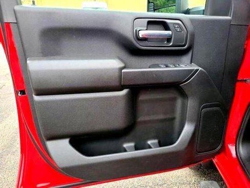 Used 2025 Chevrolet Silverado 2500 Custom image 21