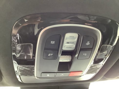 Used 2022 Hyundai Palisade Calligraphy image 36