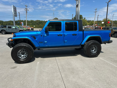 Used 2022 Jeep Gladiator Sport image 2