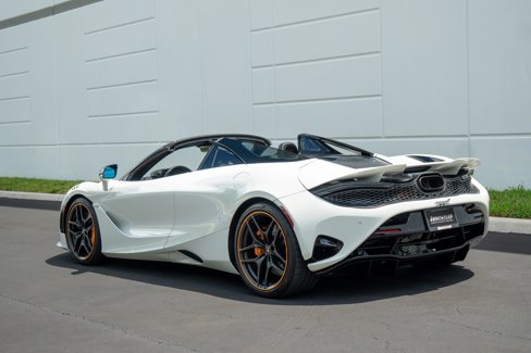 Used 2024 McLaren 750S Spider image 3