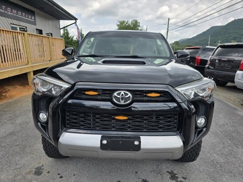Used 2018 Toyota 4Runner TRD Off-Road Premium image 6