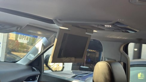 Used 2015 Cadillac Escalade Luxury image 35