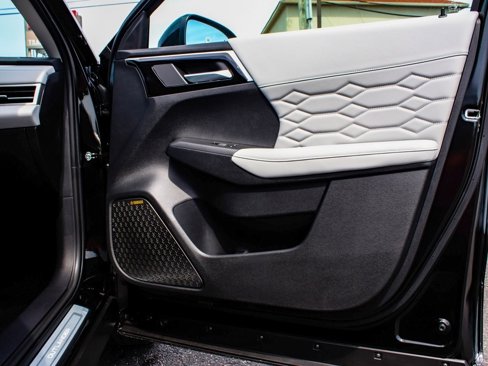 New 2025 Mitsubishi Outlander AWD image 13