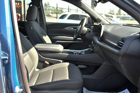 Used 2025 Chevrolet Traverse LT image 50