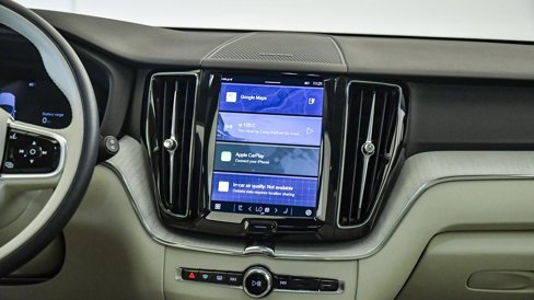 Certified 2025 Volvo XC60 T8 Plus w/ Protection Package Premier image 14