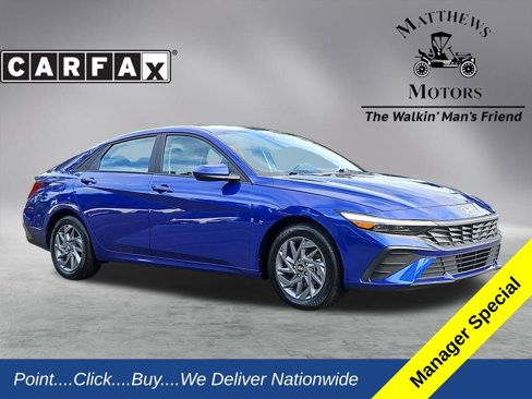 Used 2024 Hyundai Elantra SEL image 1