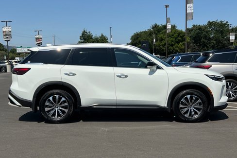 Certified 2024 INFINITI QX60 Pure image 3