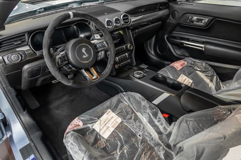 Used 2022 Ford Mustang Shelby GT500 w/ Carbon Fiber Track Pack image 2
