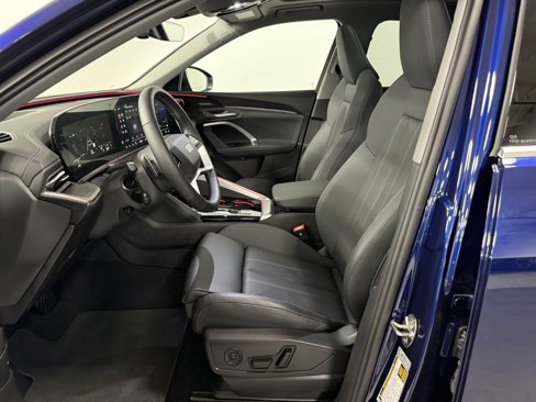 Used 2025 Audi Q5 Premium Plus w/ Premium Plus image 9
