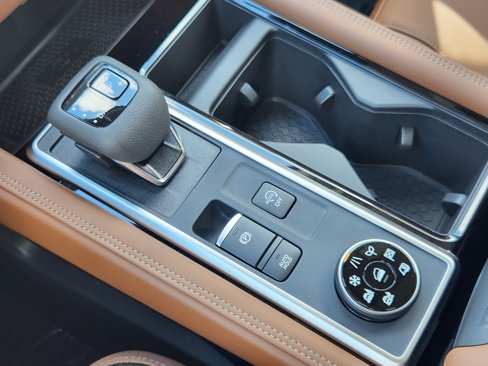 New 2025 Nissan Pathfinder Platinum w/ Cargo Package image 21