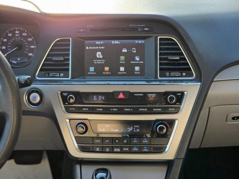 Used 2017 Hyundai Sonata SE image 23