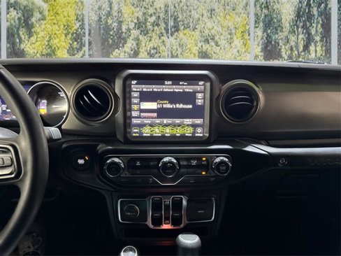 Used 2023 Jeep Wrangler Unlimited w/ 8.4" Radio Group image 16