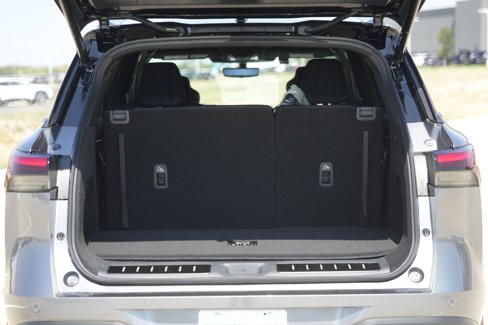 New 2026 INFINITI QX60 Autograph w/ Dark Cargo Package image 23