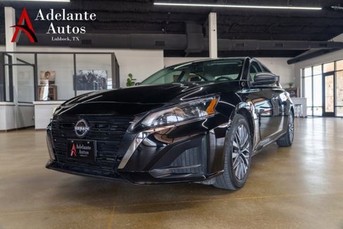 Used 2025 Nissan Altima 2.5 SV image 1