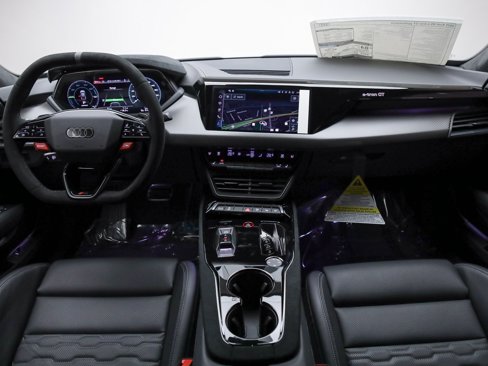 New 2025 Audi RS e-tron GT performance image 21