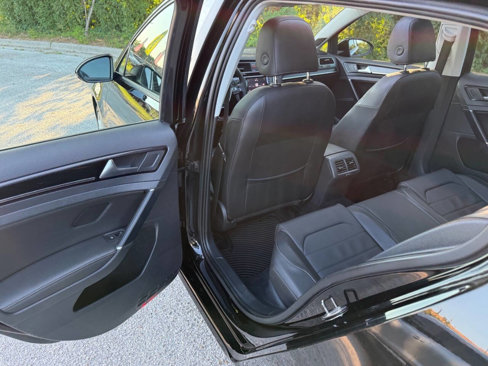 Used 2015 Volkswagen Golf TDI SEL w/ Lighting Package (SEL) image 17