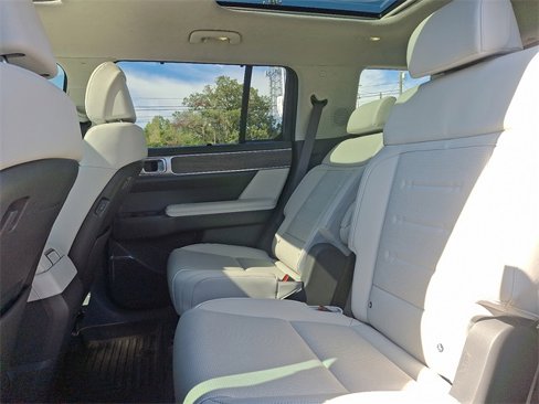 Used 2024 Hyundai Santa Fe Calligraphy image 10
