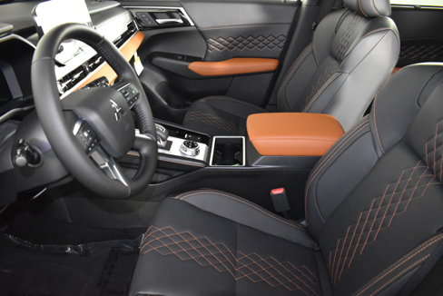 New 2025 Mitsubishi Outlander SEL image 14