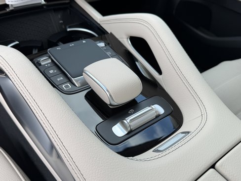 New 2026 Mercedes-Benz GLS 450 4MATIC image 27