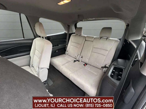 Used 2017 Honda Pilot EX image 23