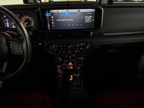 Used 2024 Jeep Wrangler Unlimited Rubicon 392 image 41
