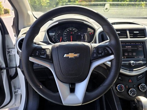 Used 2020 Chevrolet Sonic LT image 17