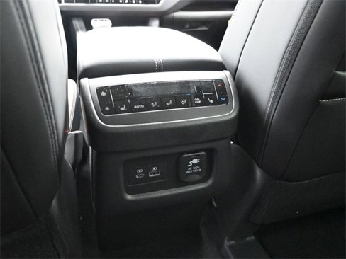 New 2025 Nissan Pathfinder Platinum image 15