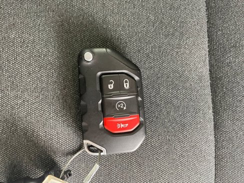 Used 2025 Jeep Wrangler Sahara image 22