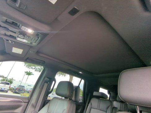 Used 2022 Chevrolet Tahoe RST w/ Sport Performance Package image 21