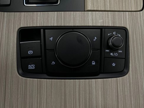 Used 2025 MAZDA CX-70 Plug-In Hybrid w/ Premium Pkg image 28