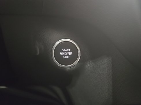 New 2026 Volvo XC40 B5 Core w/ Climate Package image 17