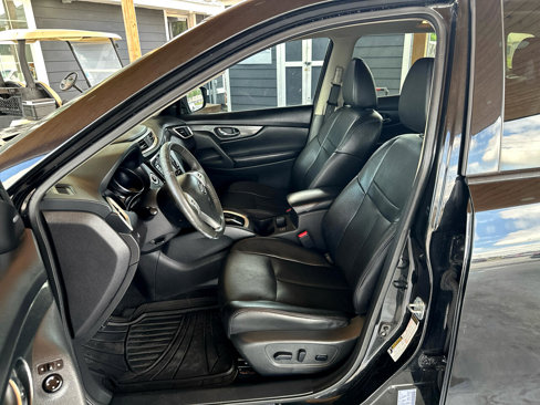 Used 2016 Nissan Rogue SL image 25
