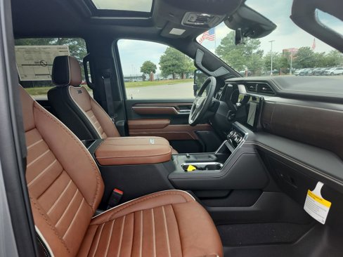 New 2026 GMC Sierra 3500 Denali Ultimate image 7