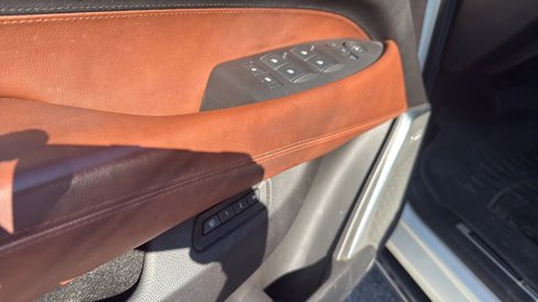 Used 2015 Cadillac Escalade Premium image 14