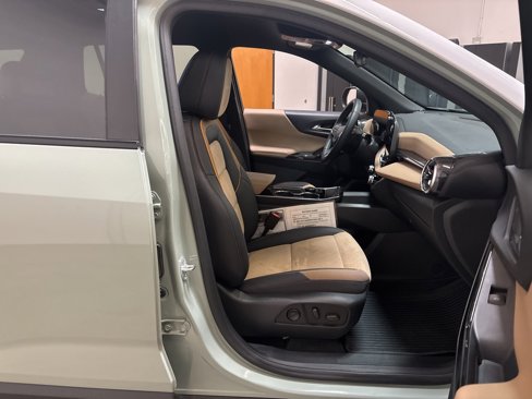 Used 2025 Chevrolet Equinox ACTIV w/ Convenience Package III image 20
