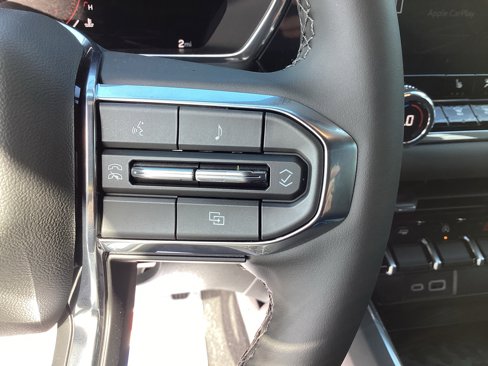 New 2026 GMC Canyon Elevation w/ Convenience Package image 17