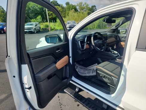 New 2026 GMC Canyon AT4 image 10
