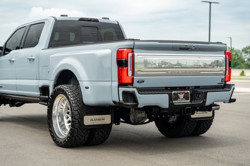 Used 2024 Ford F450 Platinum w/ FX4 Off-Road Package image 23