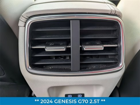 Used 2024 Genesis G70 2.5T image 26