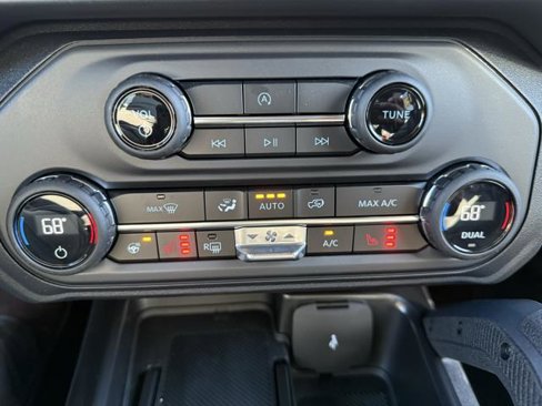 New 2025 Ford Bronco Outer Banks image 17