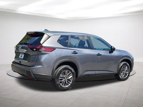 Used 2024 Nissan Rogue S image 7