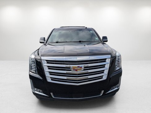 Used 2018 Cadillac Escalade ESV Platinum image 2