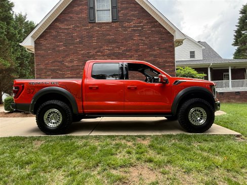 Used 2022 Ford F150 Raptor image 39