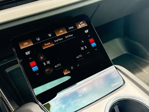 New 2026 Cadillac Vistiq Luxury image 16