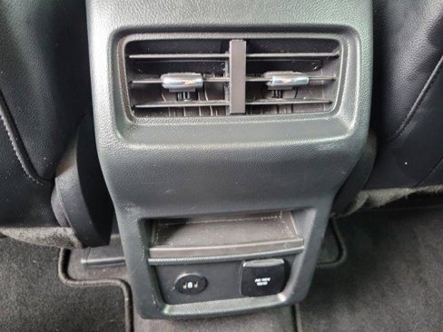 Used 2024 Ford Edge Titanium image 13