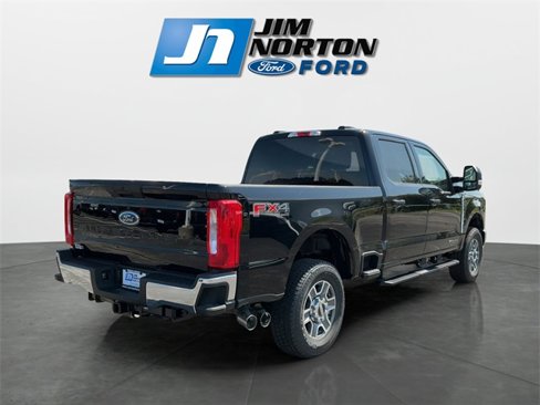 New 2025 Ford F250 XLT w/ FX4 Off-Road Package image 3